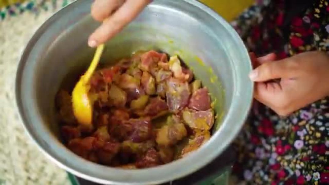⁣Cooking Ghormeh Sabzi