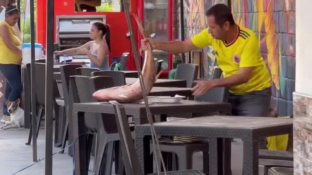 ⁣اضحك ولو انو تمثيل