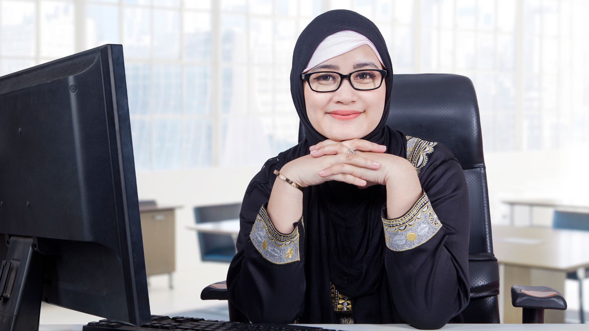 ⁣اسرار الكاريزما - أصول الكاريزما - ازاي يبقى عندك كاريزما ؟ التعامل بذكاء مع الاخرين