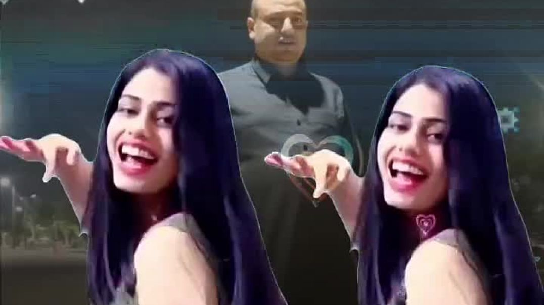 ⁣صورة مع رقص هندي