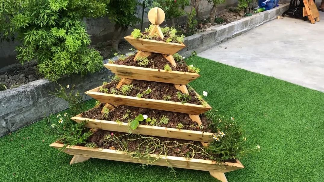⁣Amazing Ideas From Wooden Pallets For Your Garden