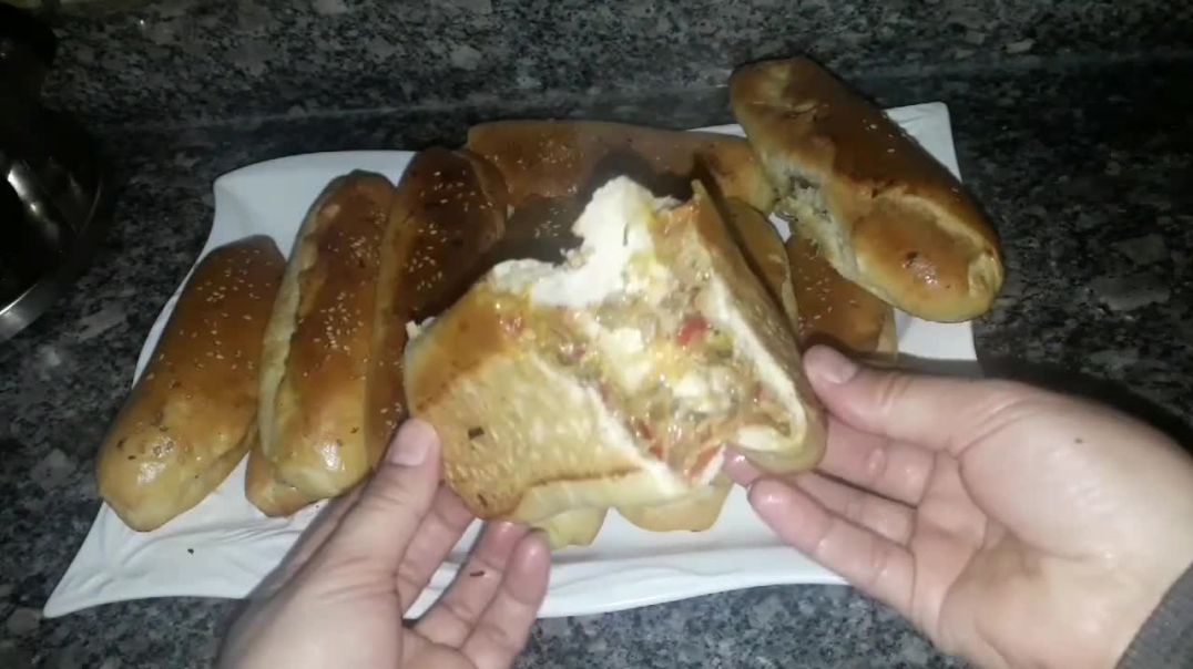 ⁣فطاير لذيذ و خفيفة و بحشوة لذيذة بزاف 😋😋😋😋😋
