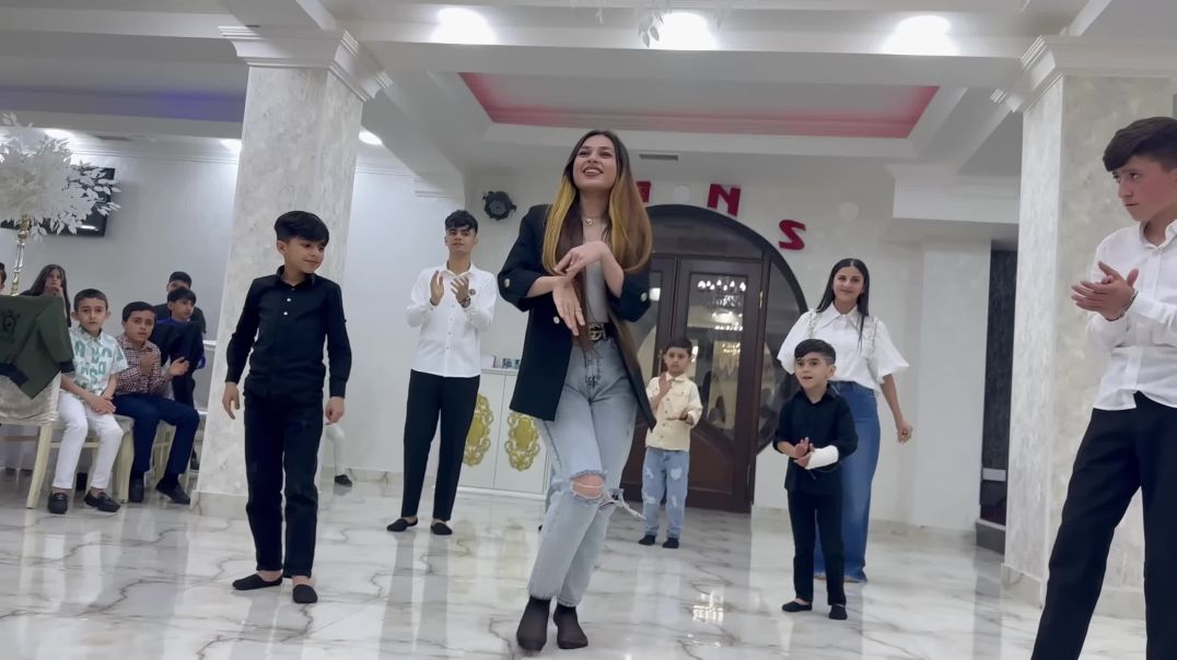 ⁣İran Mahnisi Azərbaycan Toylarinda Deli Qizin Trend reqsi İzlenildi 😳