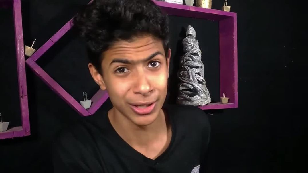 ⁣واحد كسر سبع ايفونات برو ماكس😱 ب 30,000🤑 جنيه